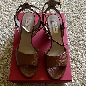 NWT Valentino Rock Stud Ankle Strap Sandal